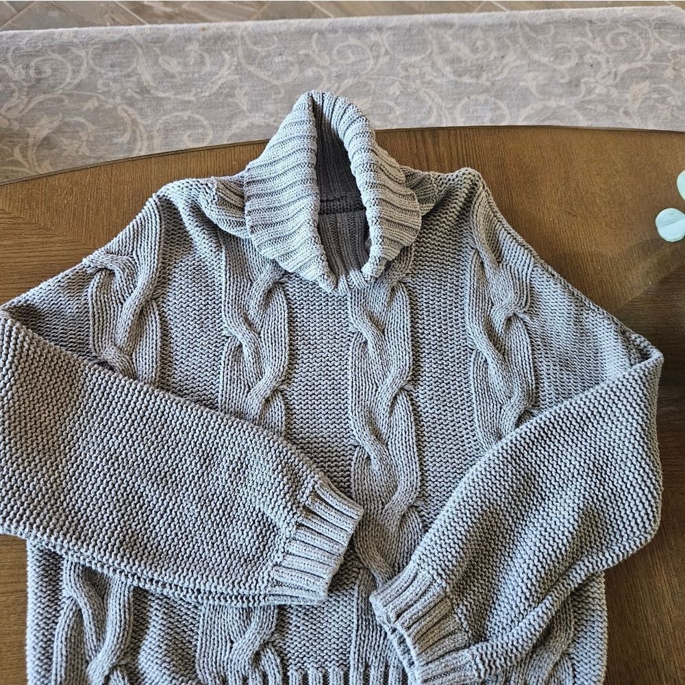 Women's no tag gray turtleneck sweater Size M